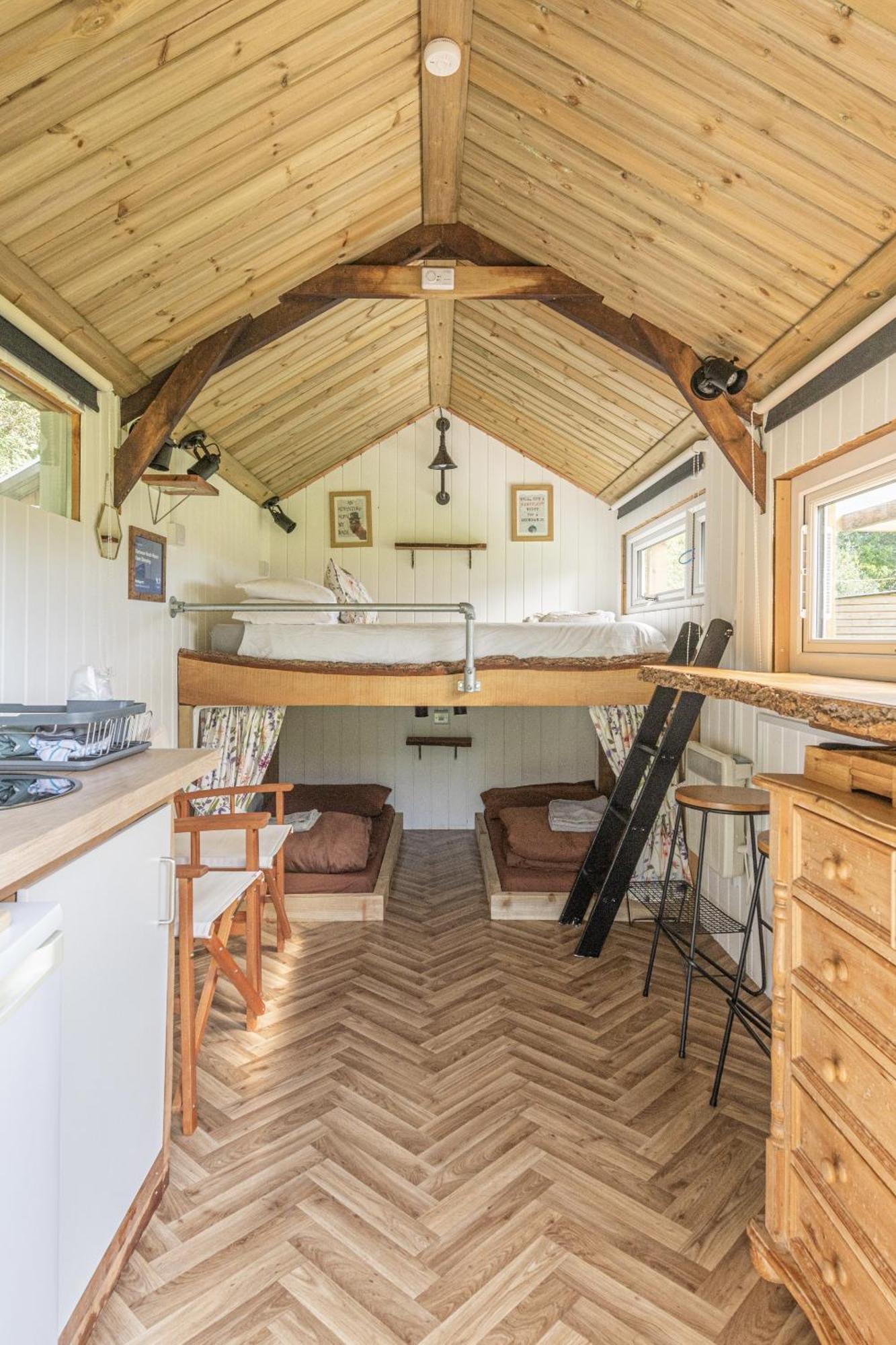 Dartmoor Reach Alpaca Farm Heated Cabins 5 Mins Drive To Dartmoor ボベイ・トレーシー 部屋 写真