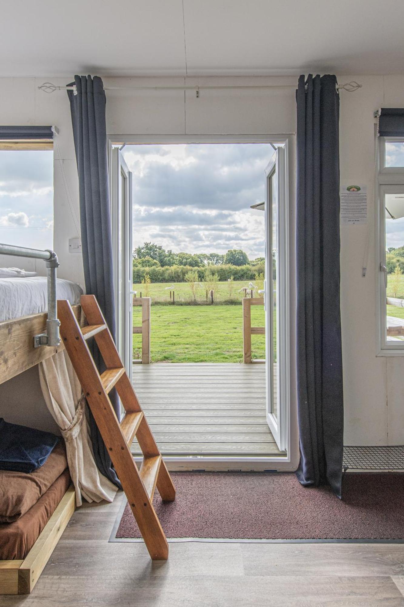 Dartmoor Reach Alpaca Farm Heated Cabins 5 Mins Drive To Dartmoor ボベイ・トレーシー 部屋 写真